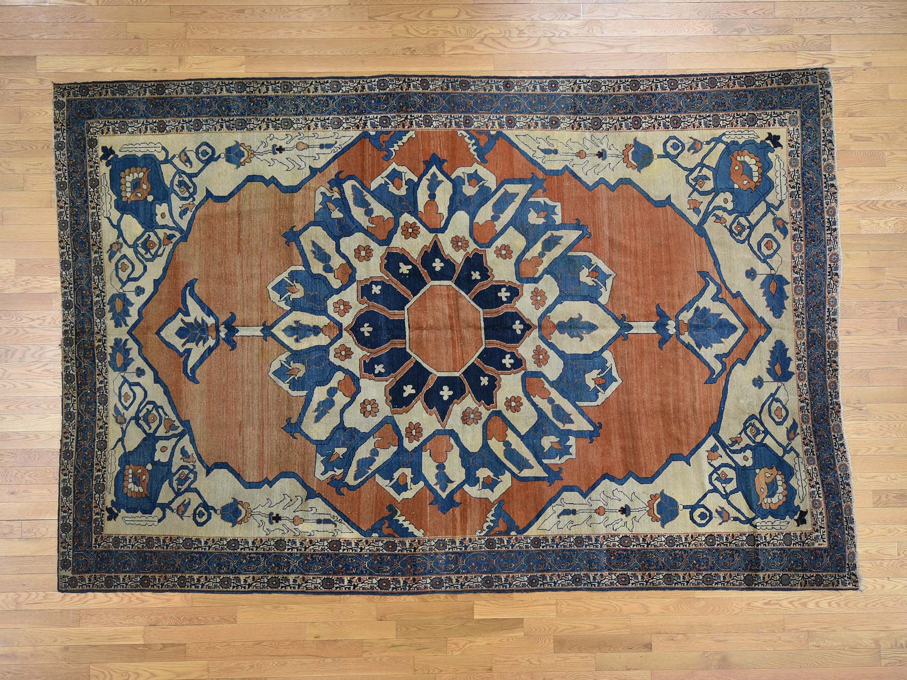 Serapi Antique hand-knotted wool rug in Red & Dark Blue, 8'4" x 12'6" — SKU O039751