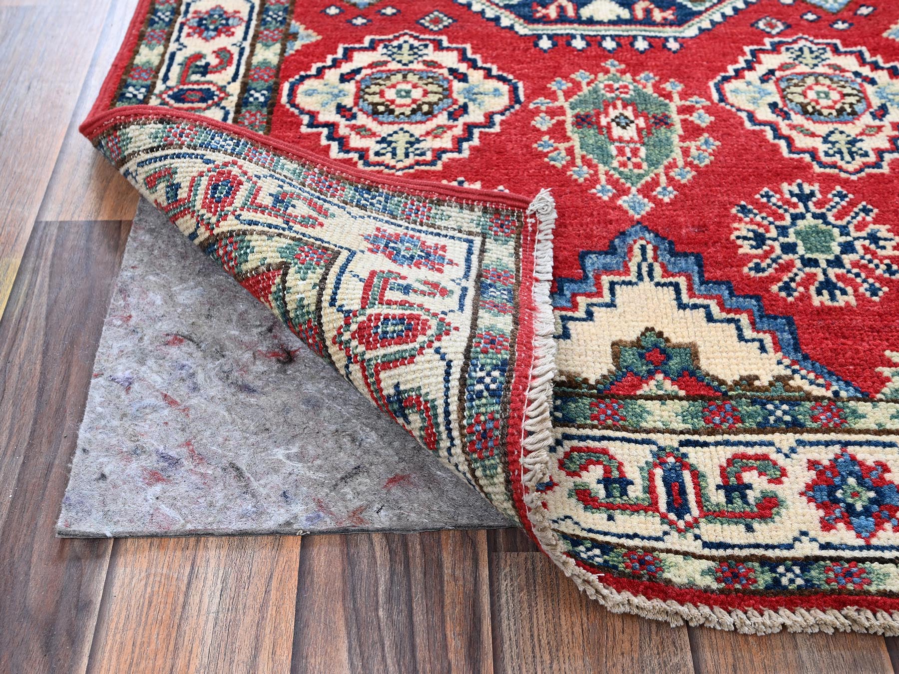 Kazak Kazak hand-knotted wool rug in Red & Ivory, 2'6" x 4' — SKU O0406 (view 3)
