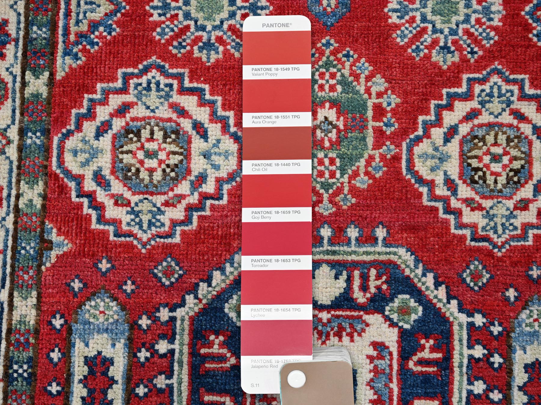Kazak Kazak hand-knotted wool rug in Red & Ivory, 2'6" x 4' — SKU O0406 (view 4)