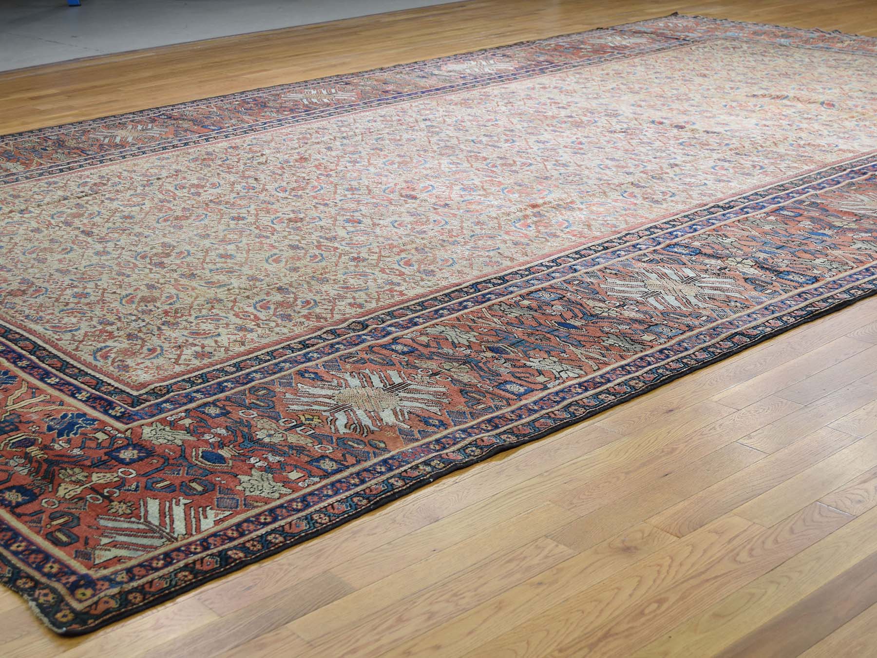 Mahal Antique hand-knotted wool rug in Beige & Rust Red, 12' x 18'3" — SKU O040817 (view 4)