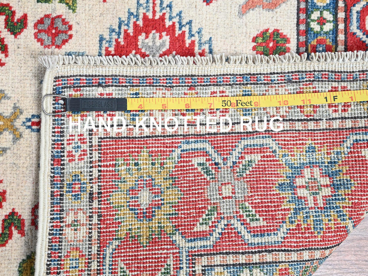 Kazak Kazak hand-knotted wool rug in Ivory & Red, 3'2" x 5'3" — SKU O0415 (view 7)
