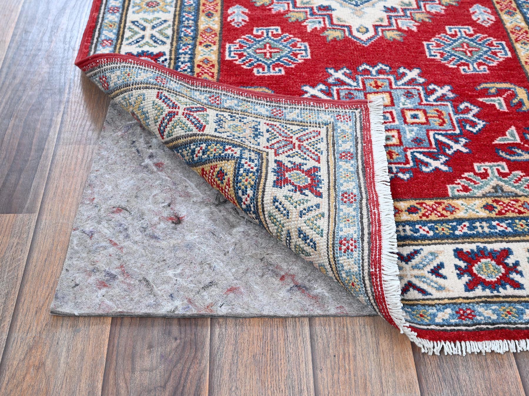 Kazak Kazak hand-knotted wool runner in Red & Ivory, 2'7" x 6'5" — SKU O0428 (view 3)