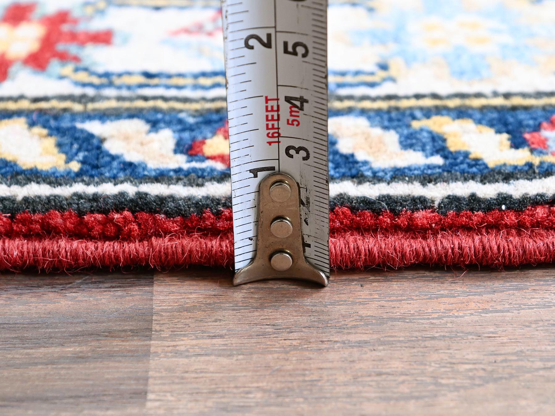 Kazak Kazak hand-knotted wool runner in Red & Ivory, 2'8" x 6'7" — SKU O0433 (view 6)
