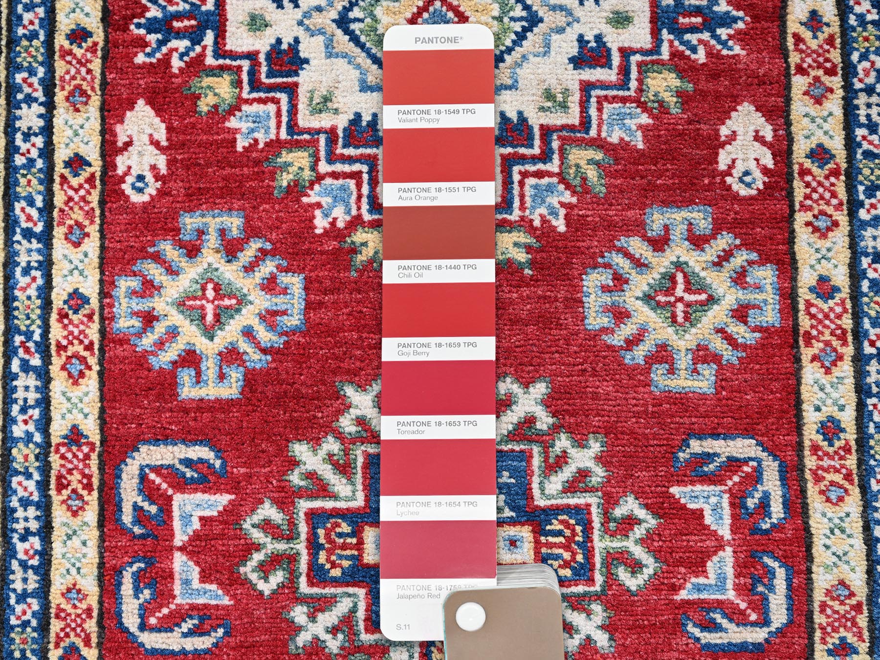 Kazak Kazak hand-knotted wool runner in Red & Ivory, 2'8" x 6'4" — SKU O0444 (view 4)