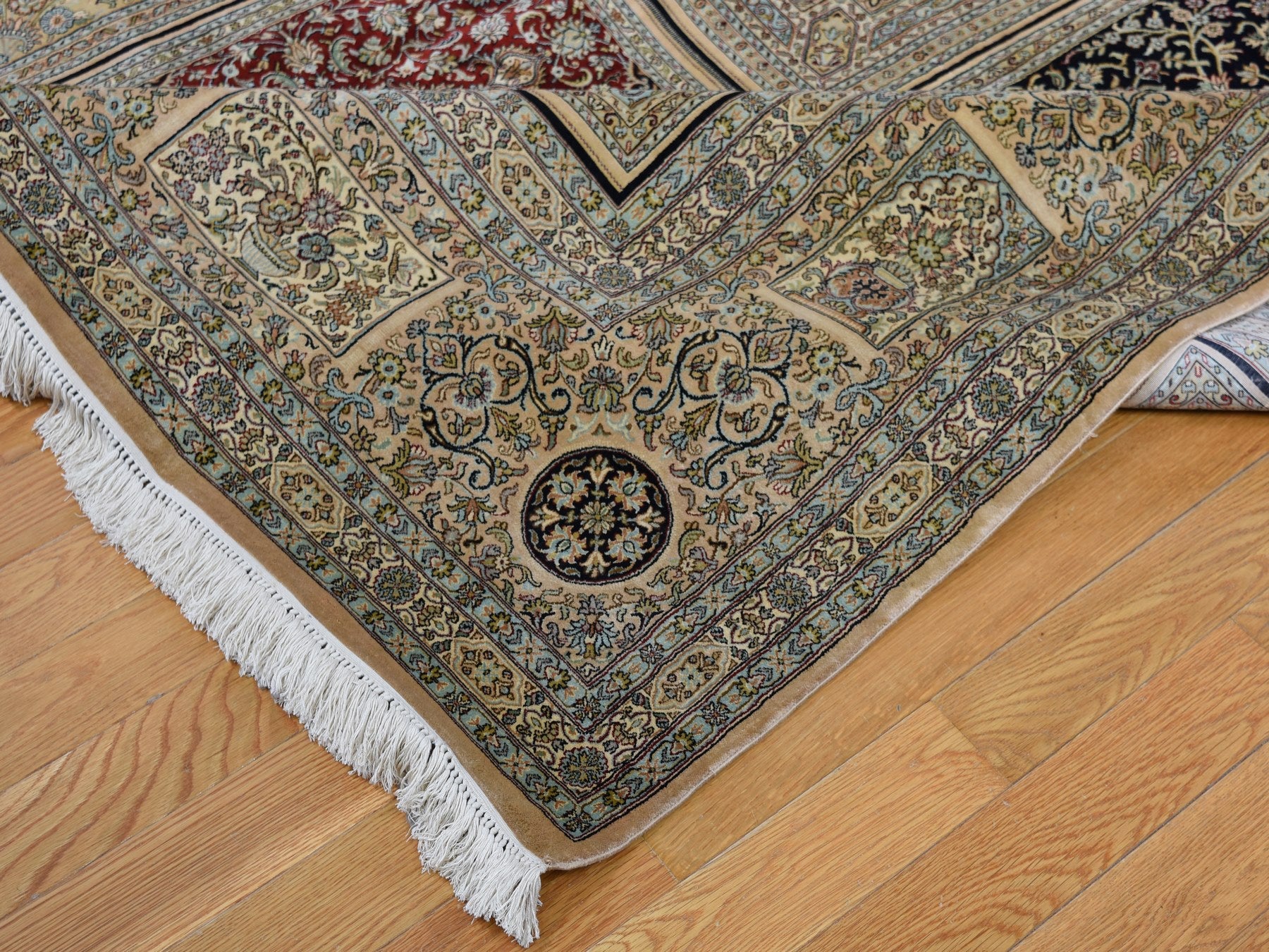 Silk hand-knotted silk rug in Beige, 12' x 17'4" — SKU O046912 (view 7)