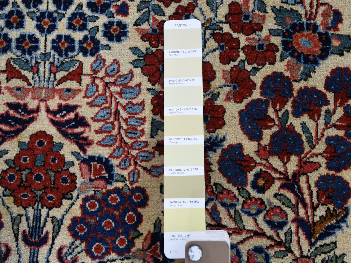 Kashan Antique hand-knotted wool rug in Beige & Red, 4'4" x 6'9" — SKU O048698 (view 4)