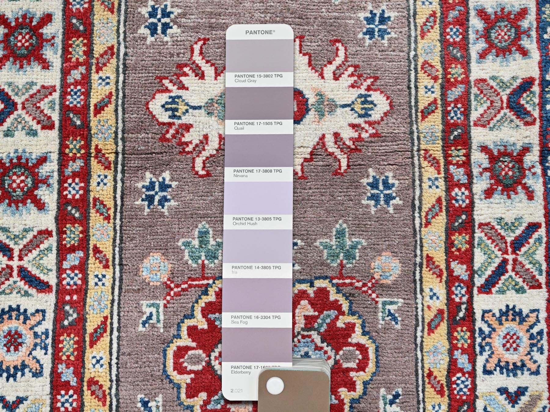 Kazak Kazak hand-knotted wool runner in Gray & Ivory, 2' x 6'5" — SKU O0486 (view 4)