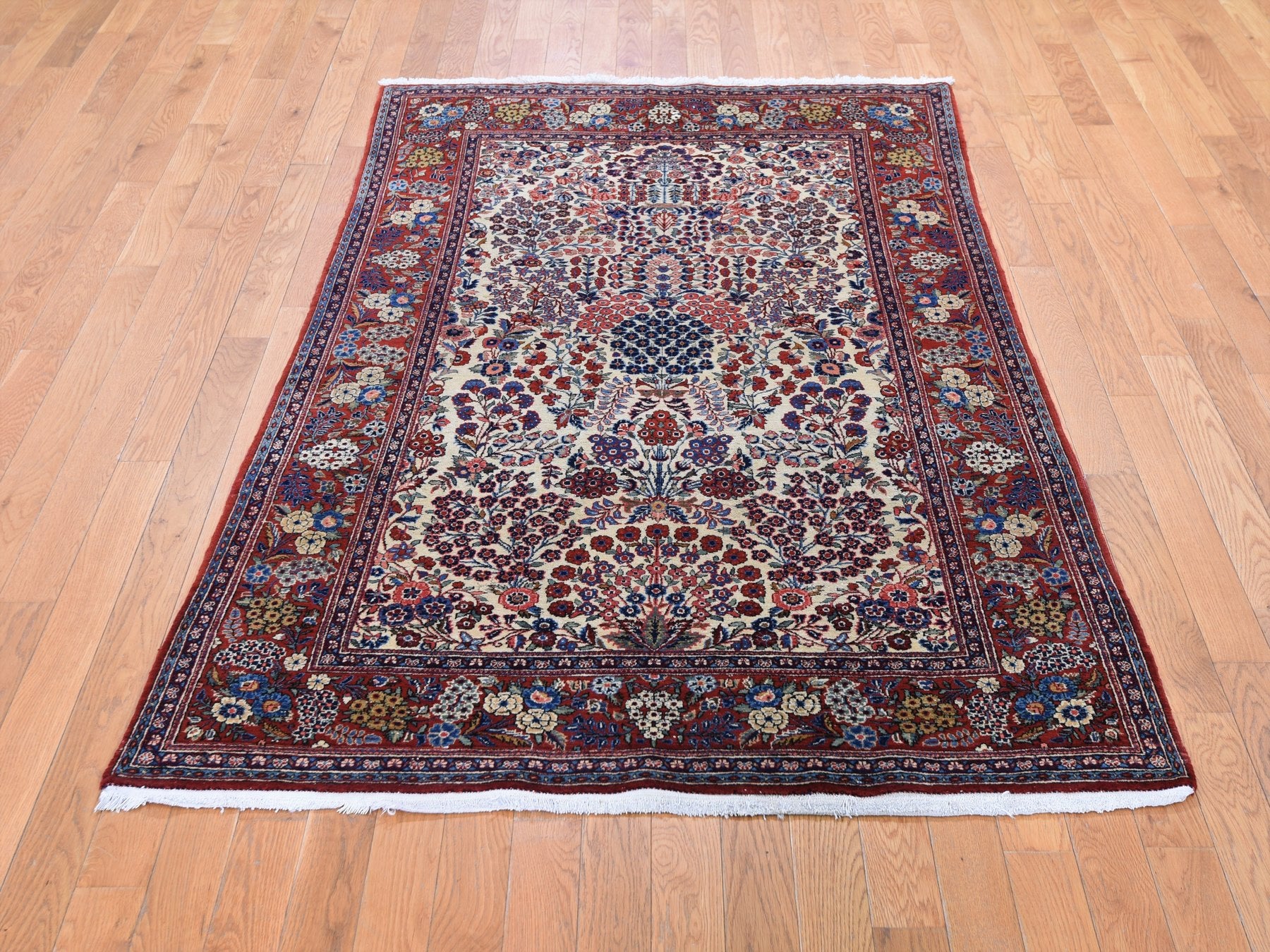 Kashan Antique hand-knotted wool rug in Beige & Red, 4'4" x 6'9" — SKU O048701 (view 2)