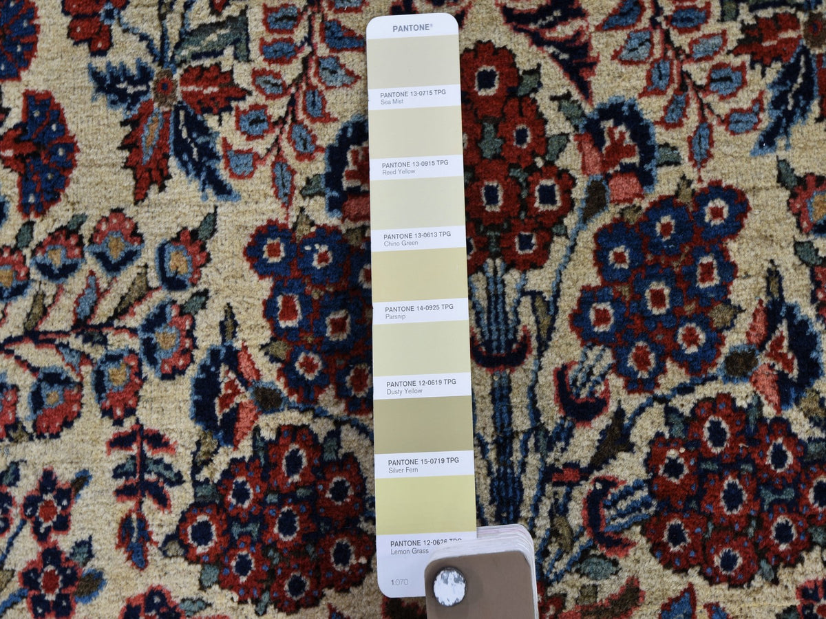 Kashan Antique hand-knotted wool rug in Beige & Red, 4'4" x 6'9" — SKU O048701 (view 4)