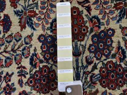 Kashan Antique hand-knotted wool rug in Beige & Red, 4'4" x 6'9" — SKU O048701 (view 4)