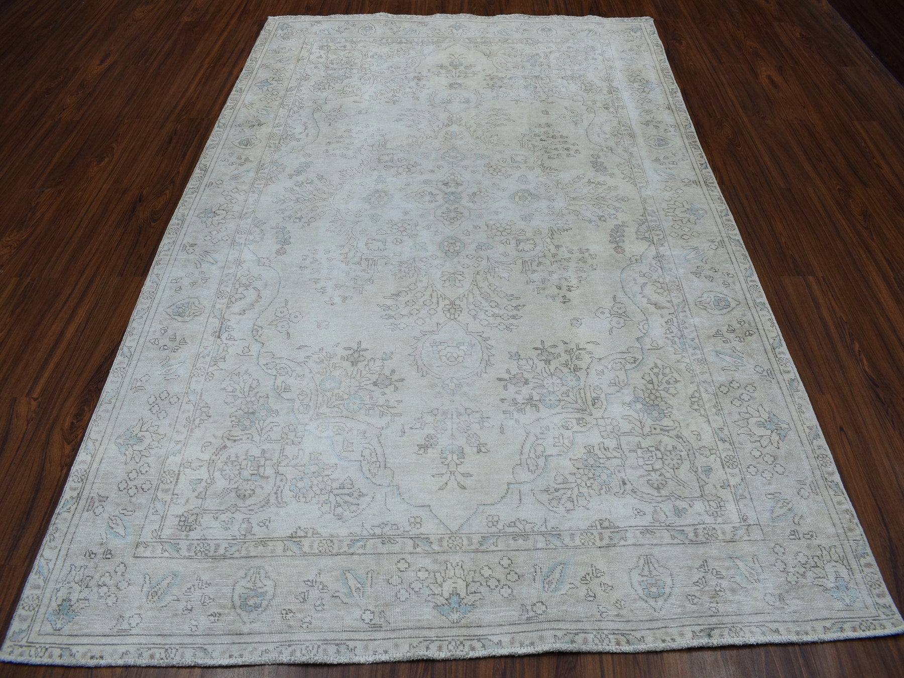Tabriz White Wash Vintage & Silver Wash hand-knotted worn wool rug in Ivory, 6'3" x 9'5" — SKU O050739 (view 2)