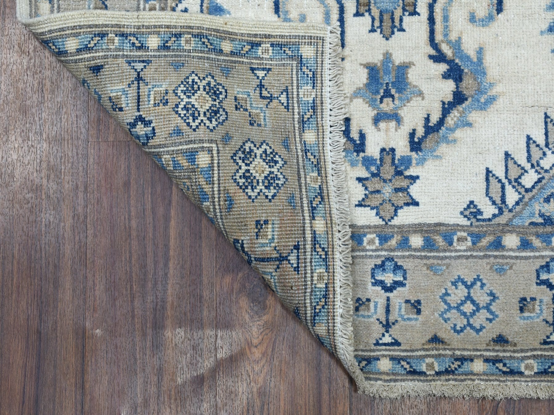 Ivory 2'9" x 10'7" Tribal Hand knotted Wool Rug - Sku: O051917