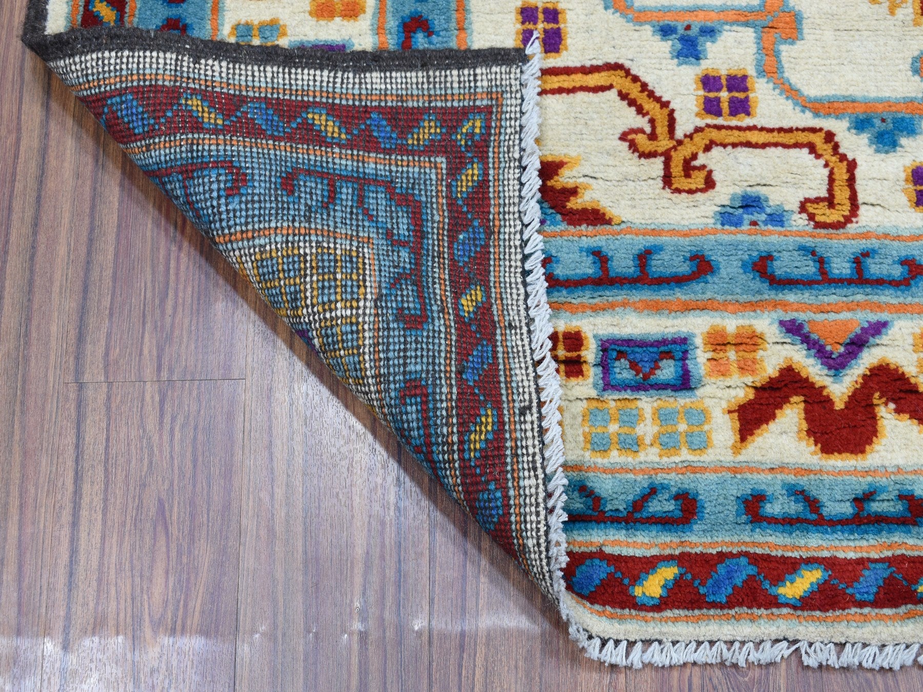 Baluch Tribal & Geometric hand-knotted wool rug in Ivory & Vanilla Custard, 5'8" x 7'8" — SKU O053341 (view 2)