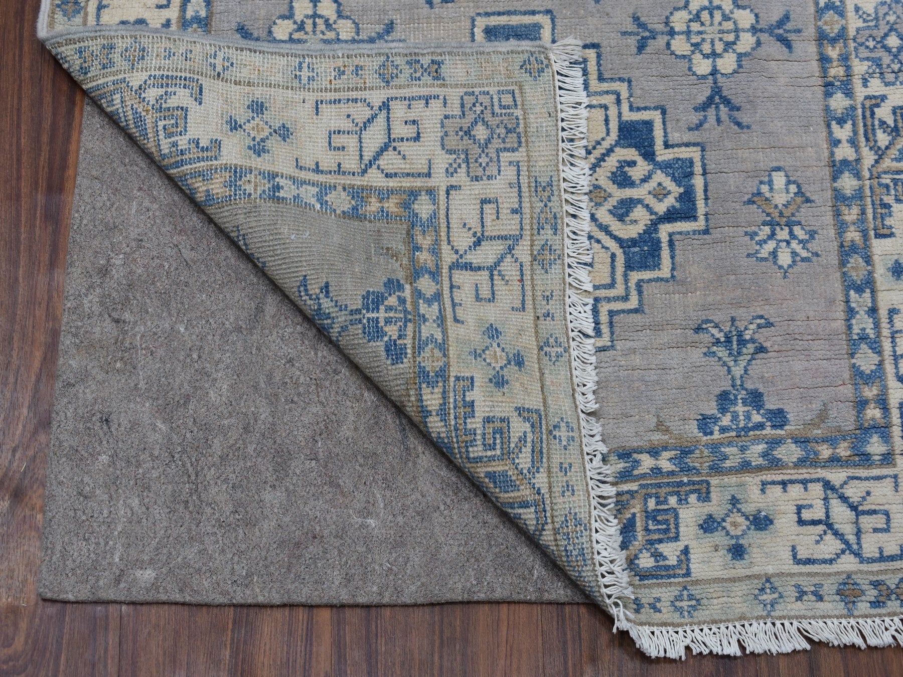 Gray 2'6" x 9'7" Tribal Hand knotted Wool Rug - Sku: O054855
