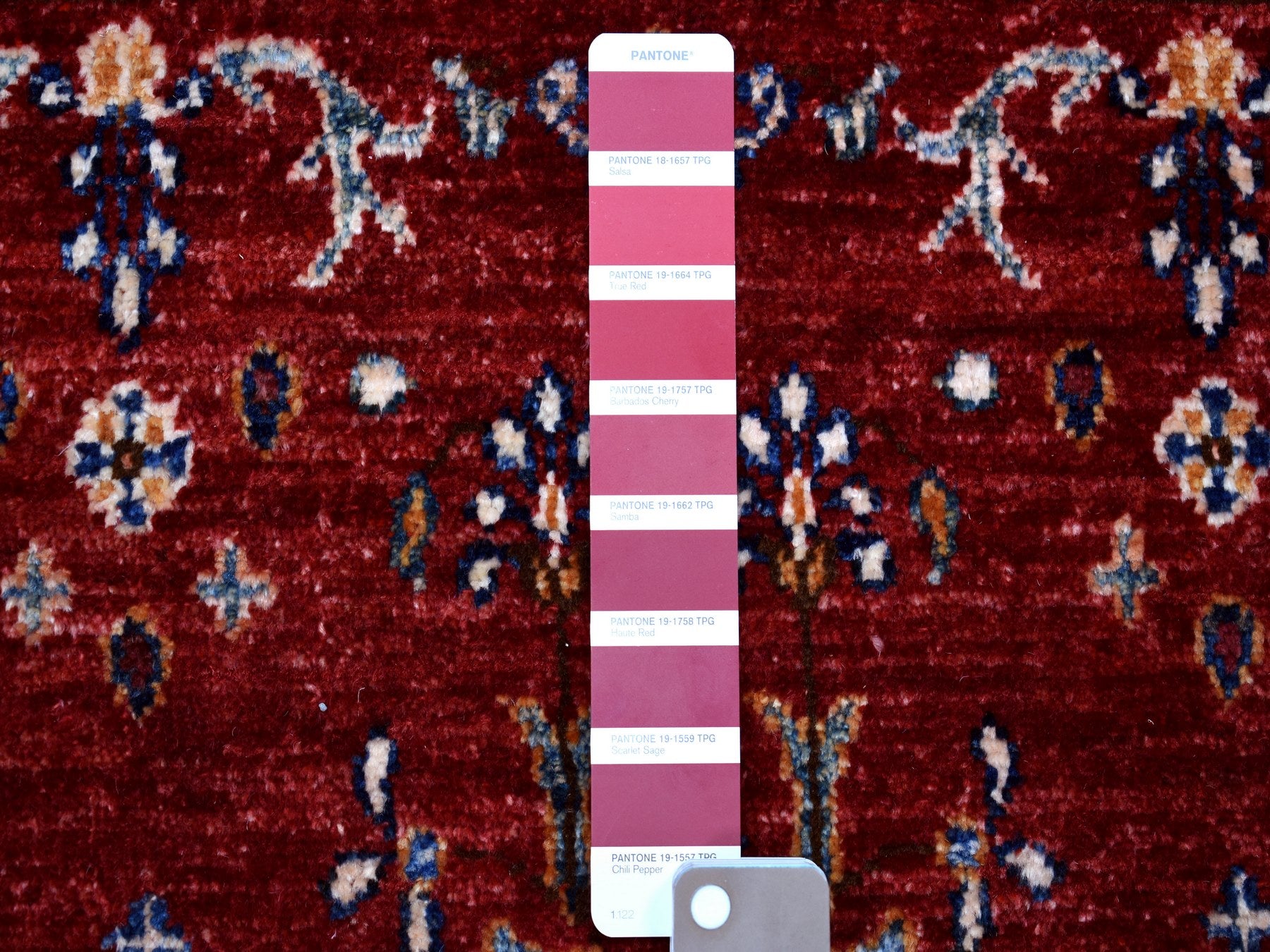 Kazak Kazak hand-knotted wool rug in Red, 9'7" x 9'7" — SKU O054958 (view 8)