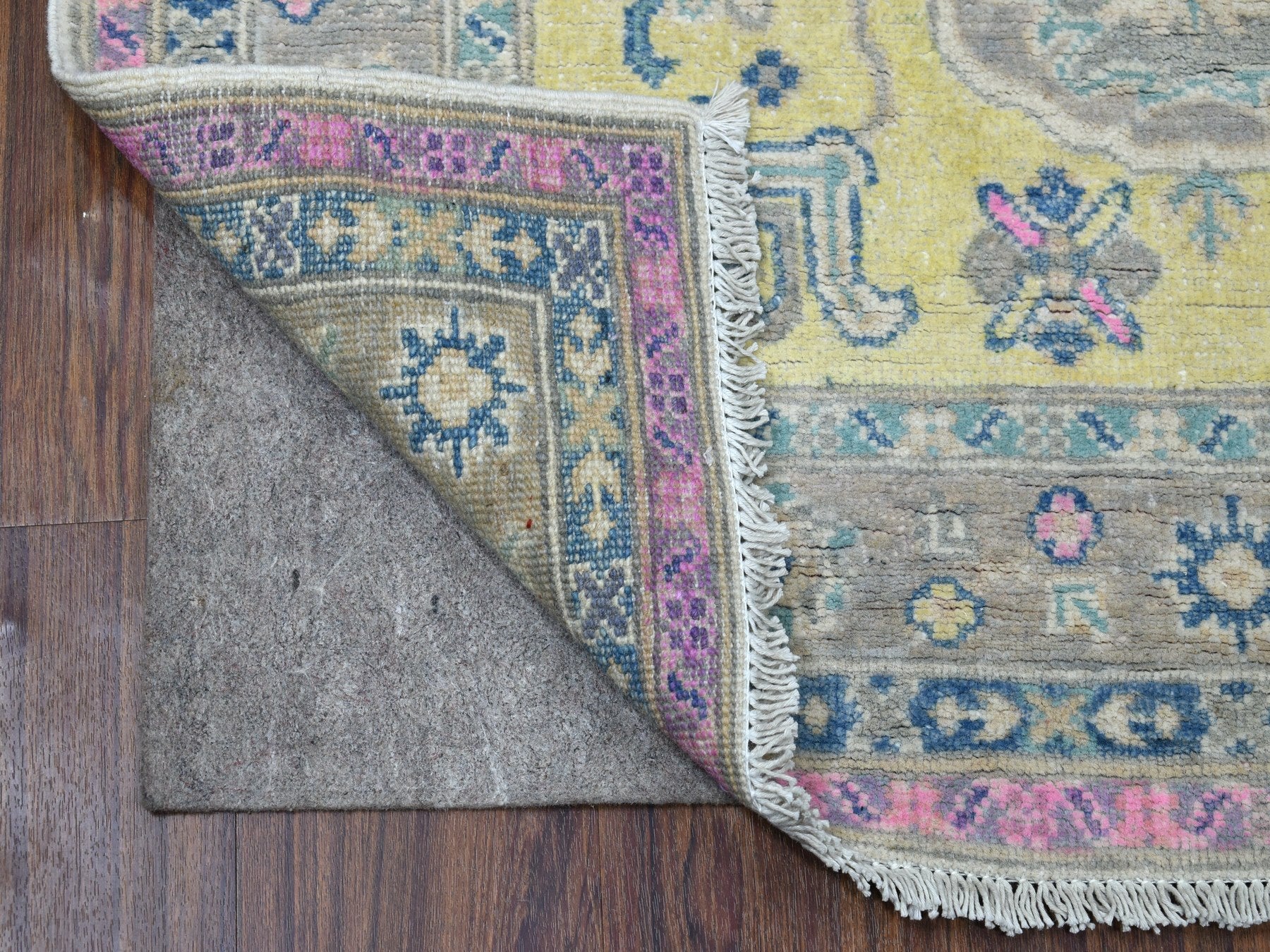 Kazak Kazak hand-knotted wool rug in Yellow & Gray, 3'3" x 4'8" — SKU O055407 (view 2)
