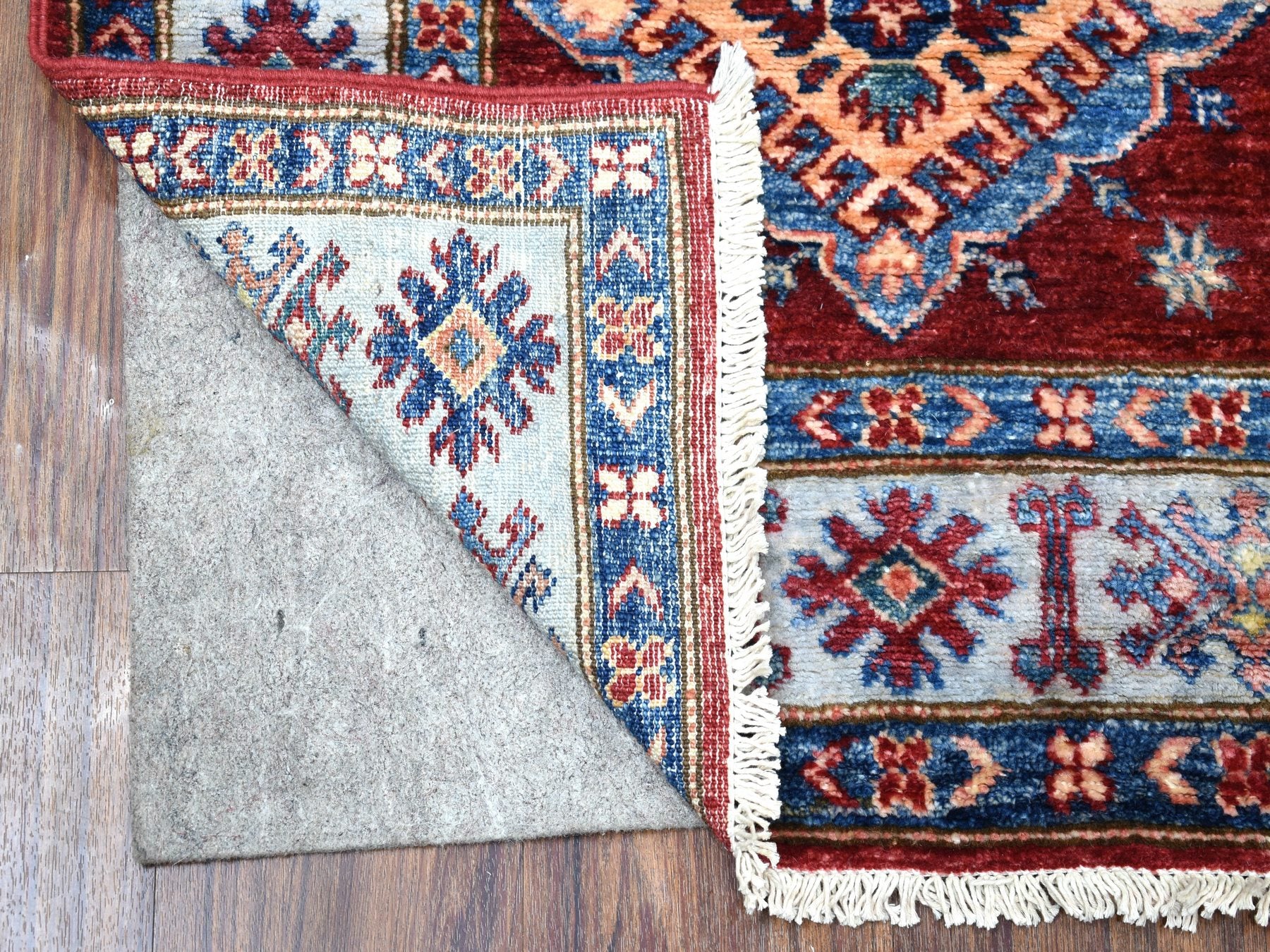 Red 2'7" x 8'6" Tribal Hand knotted Wool Rug - Sku: O055536