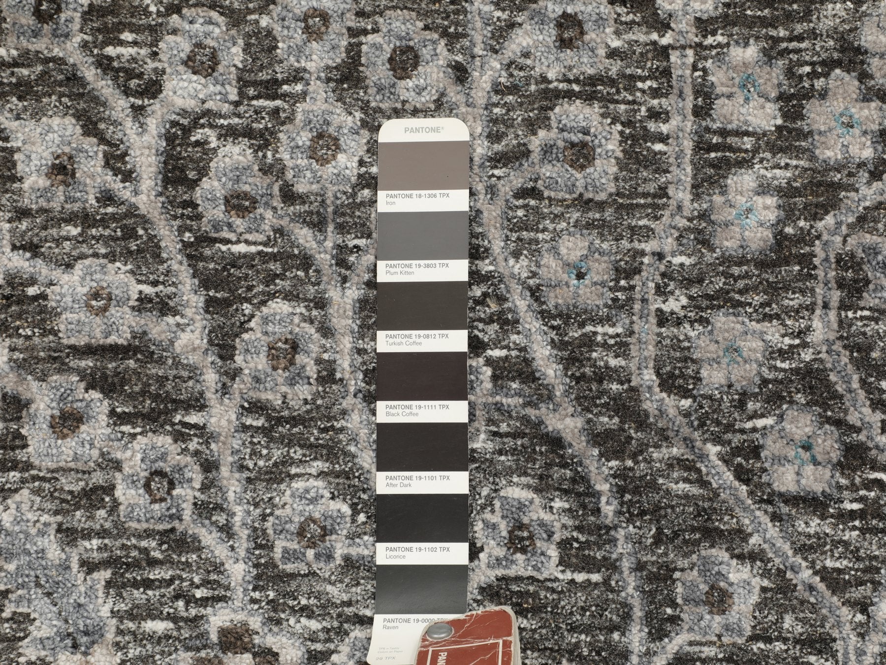 Transitional hand-knotted wool/silk rug in Brown, 12' x 17'9" — SKU O058142 (view 7)