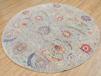 Transitional hand-knotted wool/silk rug in Ivory, 8'10" x 8'10" — SKU O058172 (view 4)