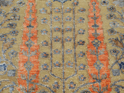 Transitional hand-knotted wool/silk rug in Beige, 2'1" x 3' — SKU O058177 (view 5)