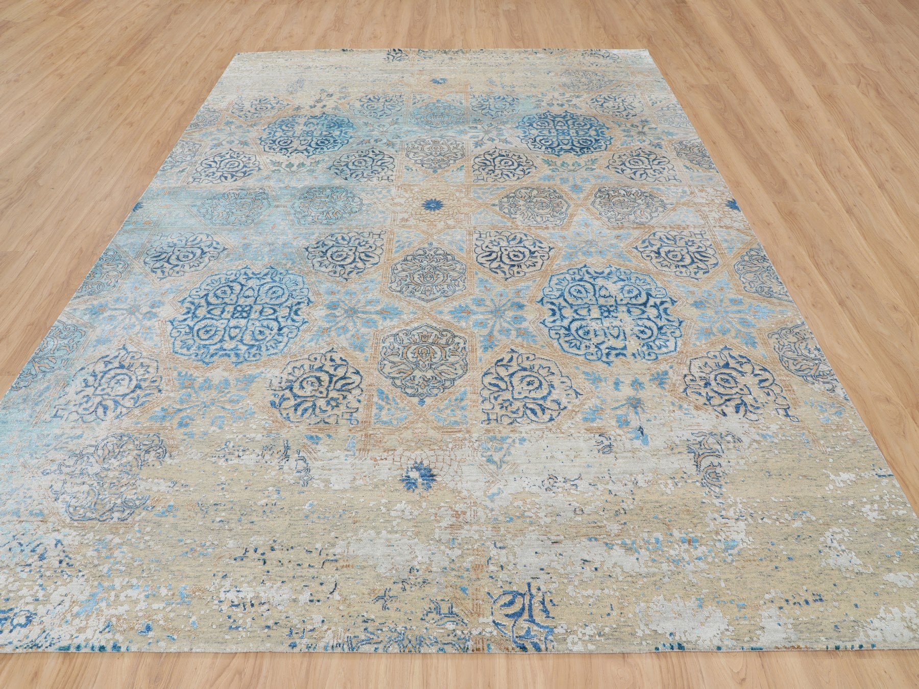 Transitional hand-knotted wool/silk rug in Gray, 8'10" x 12' — SKU O058202 (view 2)