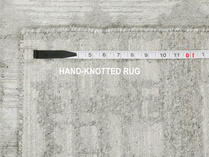 Grey 2'6" x 8'0" Modern / Contemporary Hand knotted Wool Rug - Sku: O058244