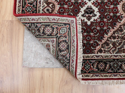 Red 2'8" x 10'1" Traditional Hand knotted Wool Rug - Sku: O058319