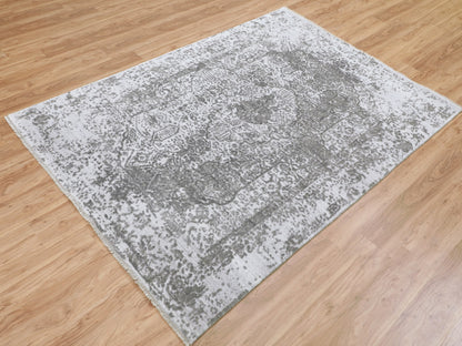 Grey 6'0" x 9'0" Transitional Hand knotted Wool/Silk Rug - Sku: O058339