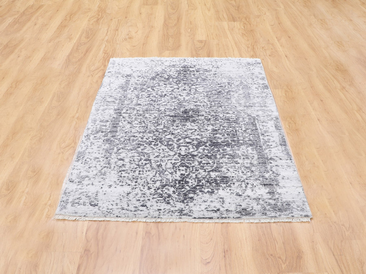Transitional hand-knotted wool/pure silk rug in Gray, 3' x 5' — SKU O058341 (view 2)