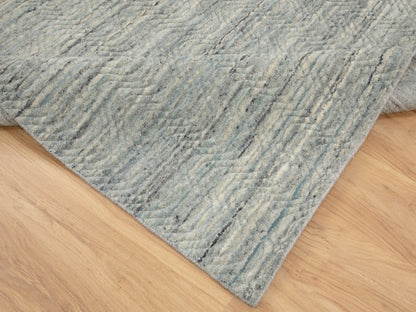 Green 6'0" x 9'0" Modern / Contemporary Handloom Wool Rug - Sku: O058391