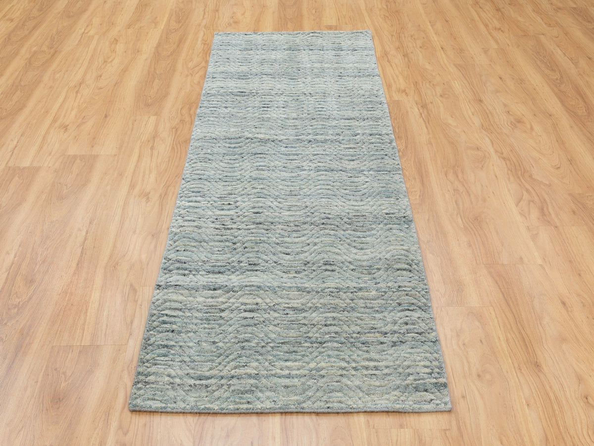 Modern / Contemporary hand-knotted wool runner in Green, 2'6" x 7'10" — SKU O058422 (view 2)