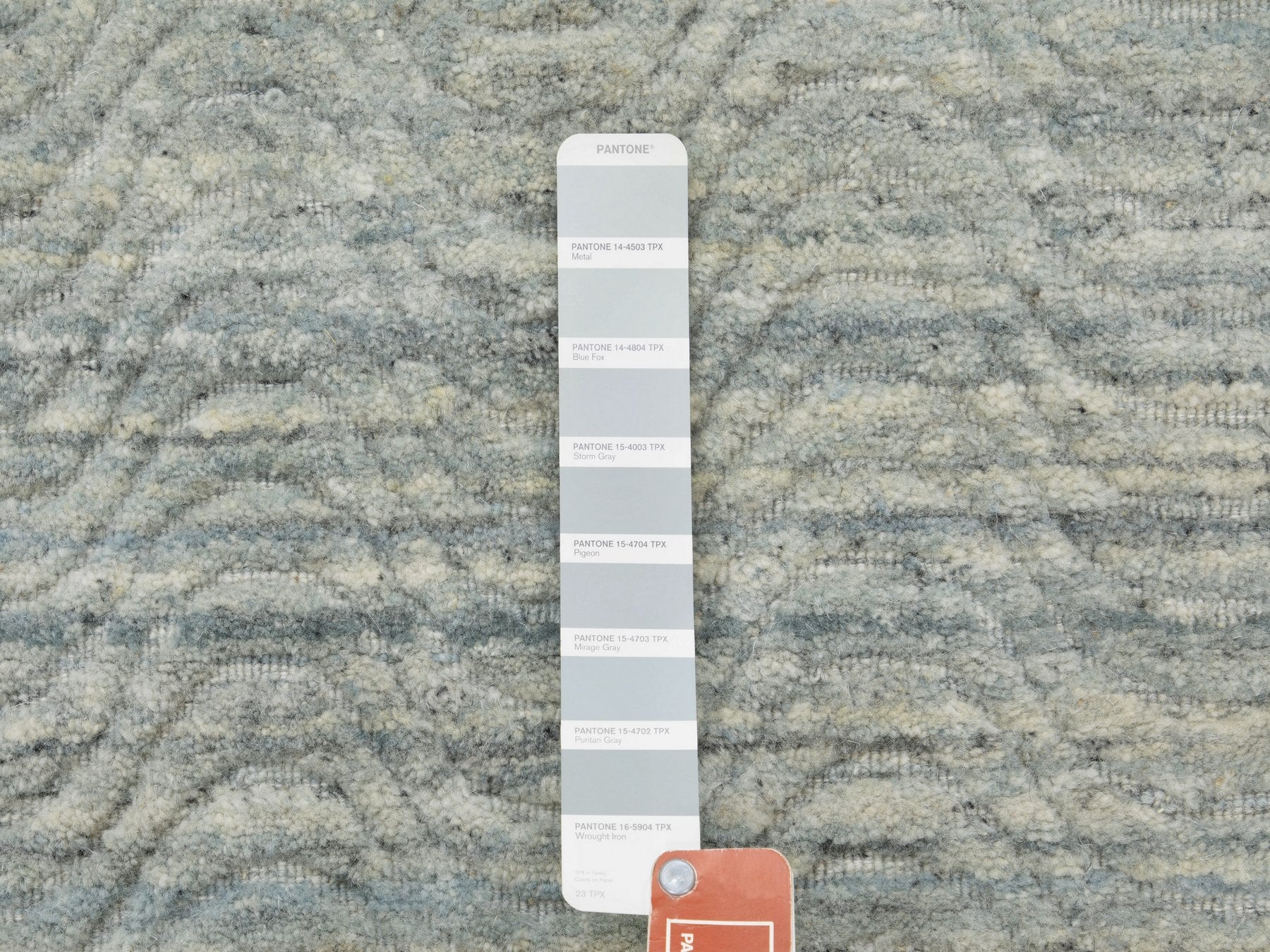 Modern / Contemporary hand-knotted wool runner in Green, 2'6" x 7'10" — SKU O058422 (view 4)