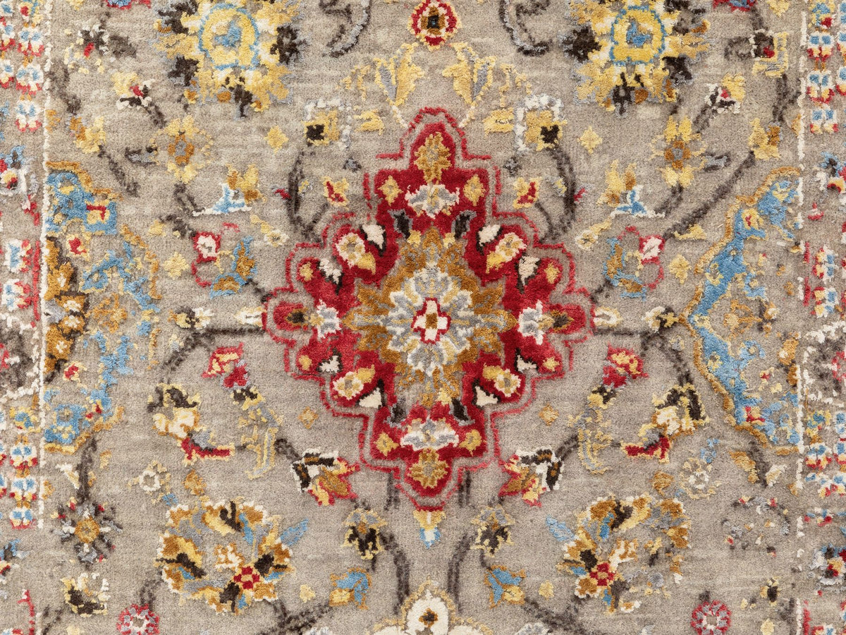 Transitional hand-knotted wool/pure silk runner in Beige, 2'9" x 7'10" — SKU O058440 (view 5)