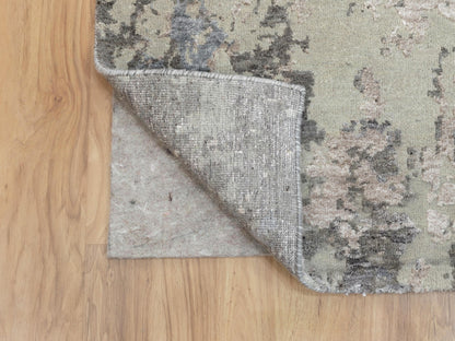 Grey 2'8" x 10'0" Modern / Contemporary Hand knotted Wool/Silk Rug - Sku: O058448