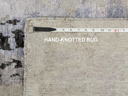 Grey 2'4" x 7'5" Modern / Contemporary Hand knotted Wool/Silk Rug - Sku: O058457