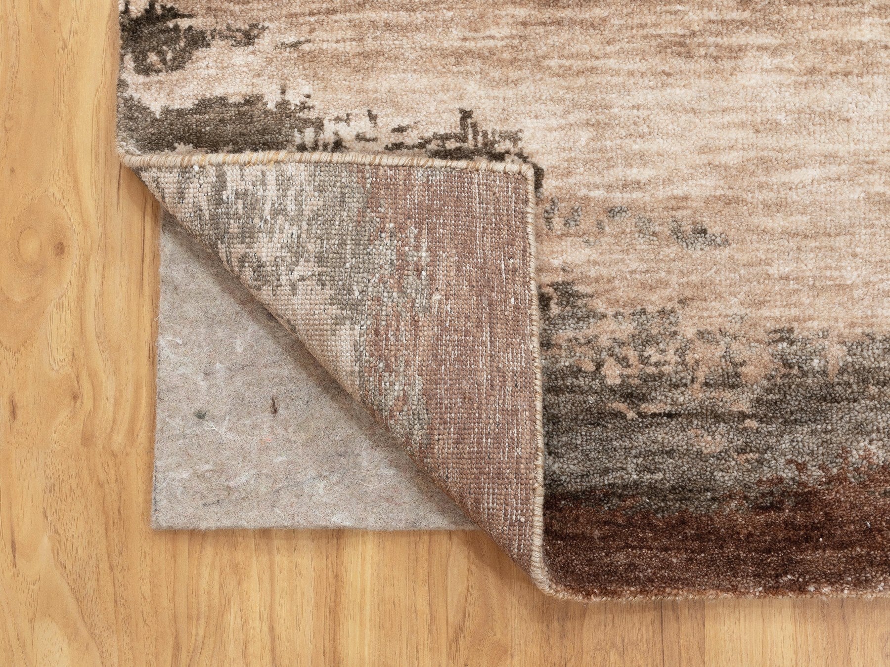 Modern / Contemporary hand-knotted wool/silk rug in Brown, 3' x 5' — SKU O058462 (view 3)