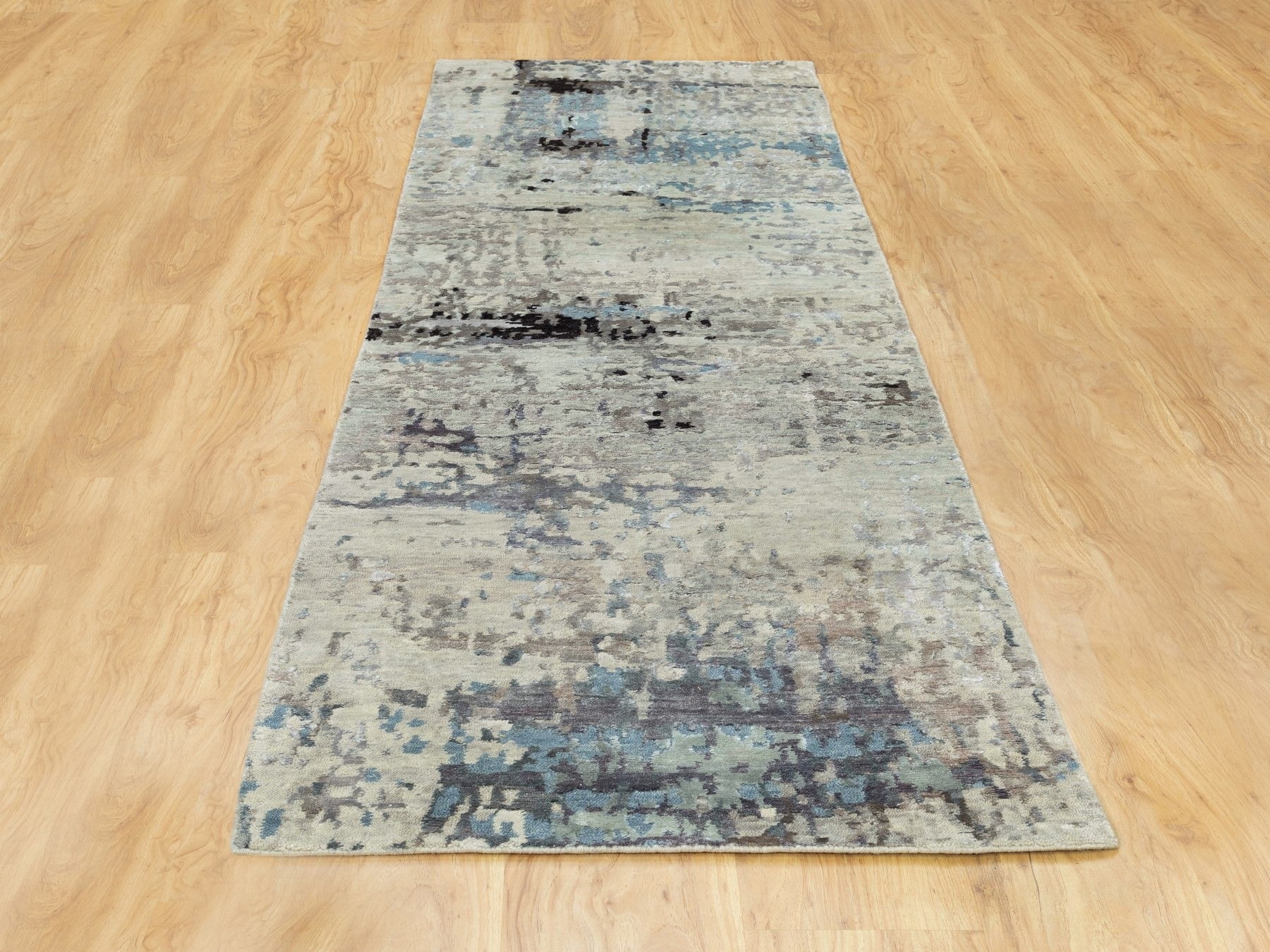 Beige 2'5" x 9'9" Modern / Contemporary Hand knotted Wool/Silk Rug - Sku: O058498