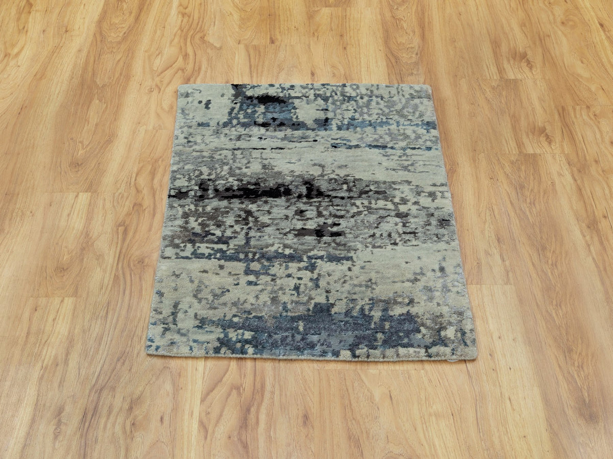Modern / Contemporary hand-knotted wool/silk rug in Beige, 2' x 2'10" — SKU O058504 (view 2)