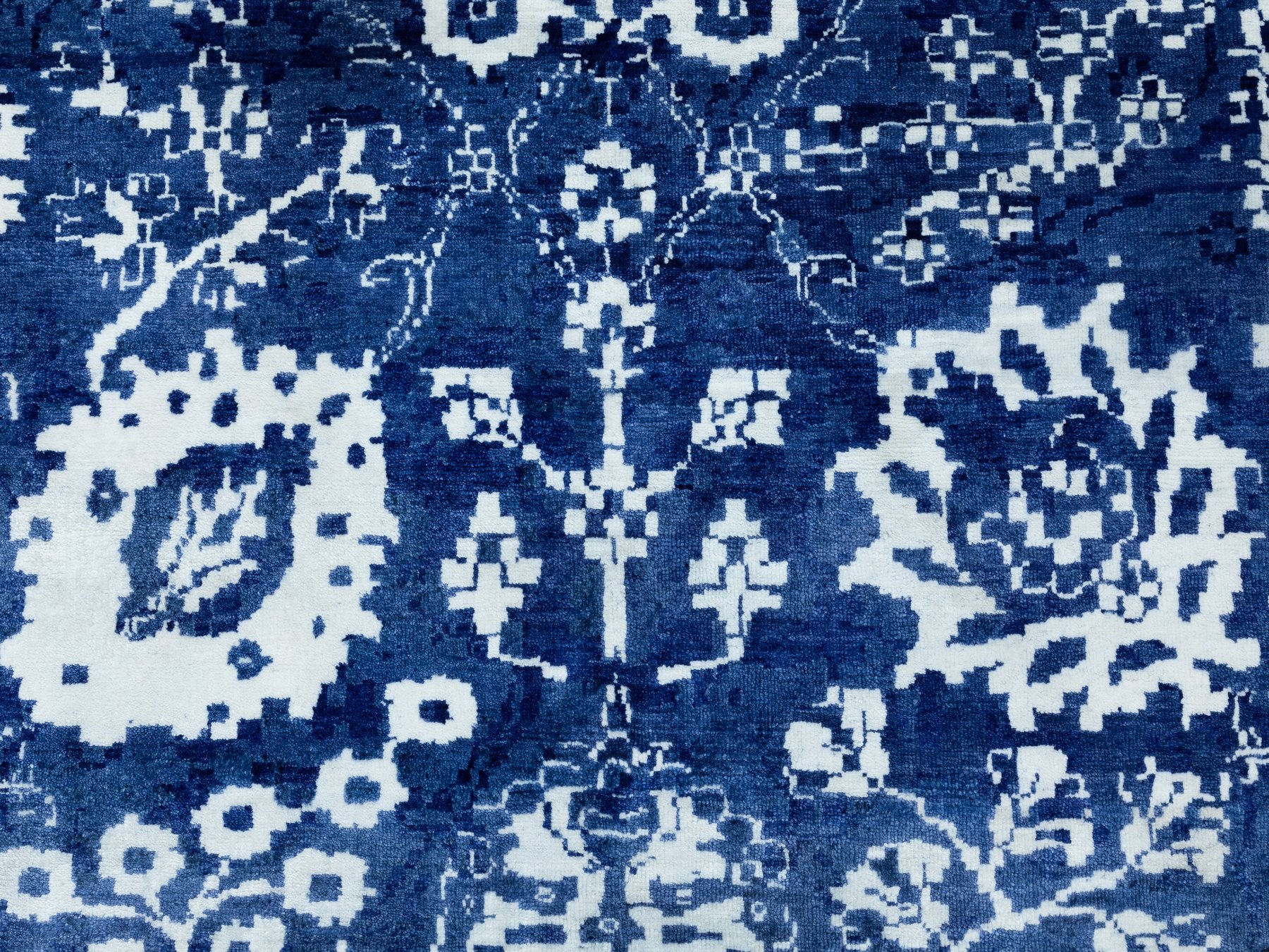 Tabriz Transitional hand-knotted wool/silk rug in Blue, 12'2" x 12'2" — SKU O058546 (view 9)