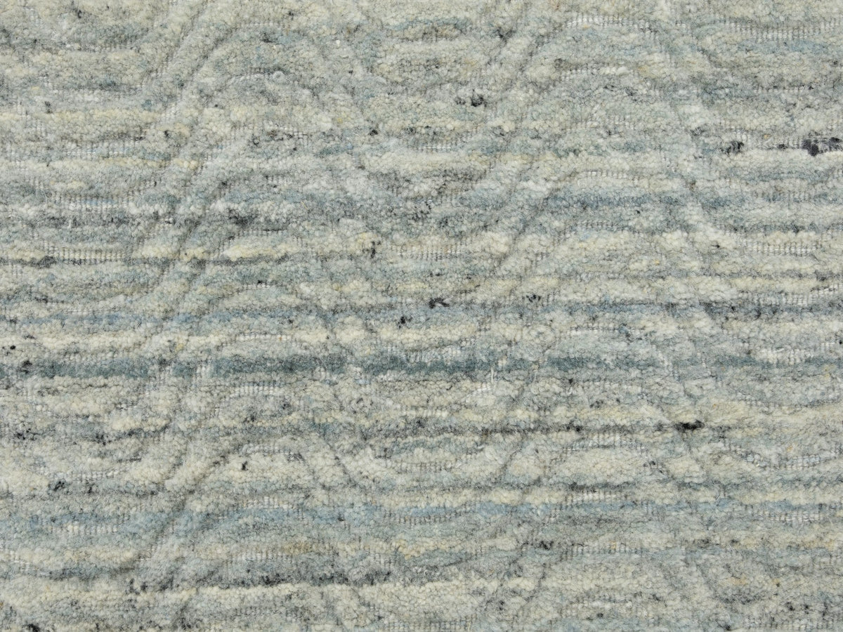 Modern / Contemporary hand-knotted wool runner in Green, 2'6" x 11'10" — SKU O058572 (view 5)