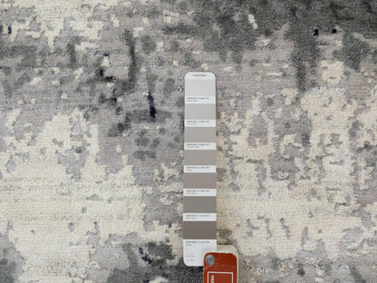 Grey 8'0" x 8'0" Modern / Contemporary Hand knotted Wool/Silk Rug - Sku: O058573