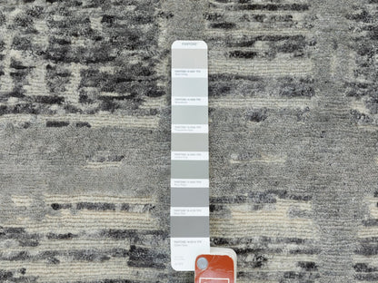 Grey 5'2" x 5'2" Modern / Contemporary Hand knotted Wool Rug - Sku: O058613