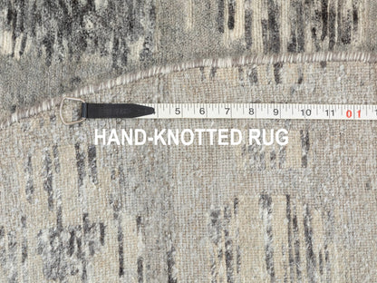Grey 5'2" x 5'2" Modern / Contemporary Hand knotted Wool Rug - Sku: O058613