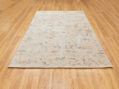 Ivory 5'10" x 9'0" Modern and Contemporary Hand knotted Wool/Silk Rug - Sku: O058645