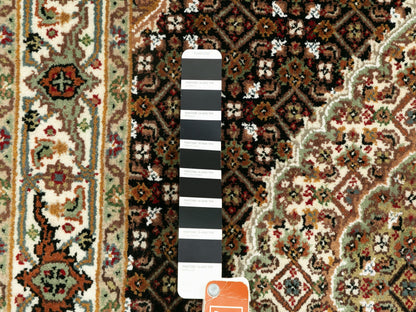 Black 3'1" x 5'6" Fine Oriental Hand knotted Wool Rug - Sku: O058776