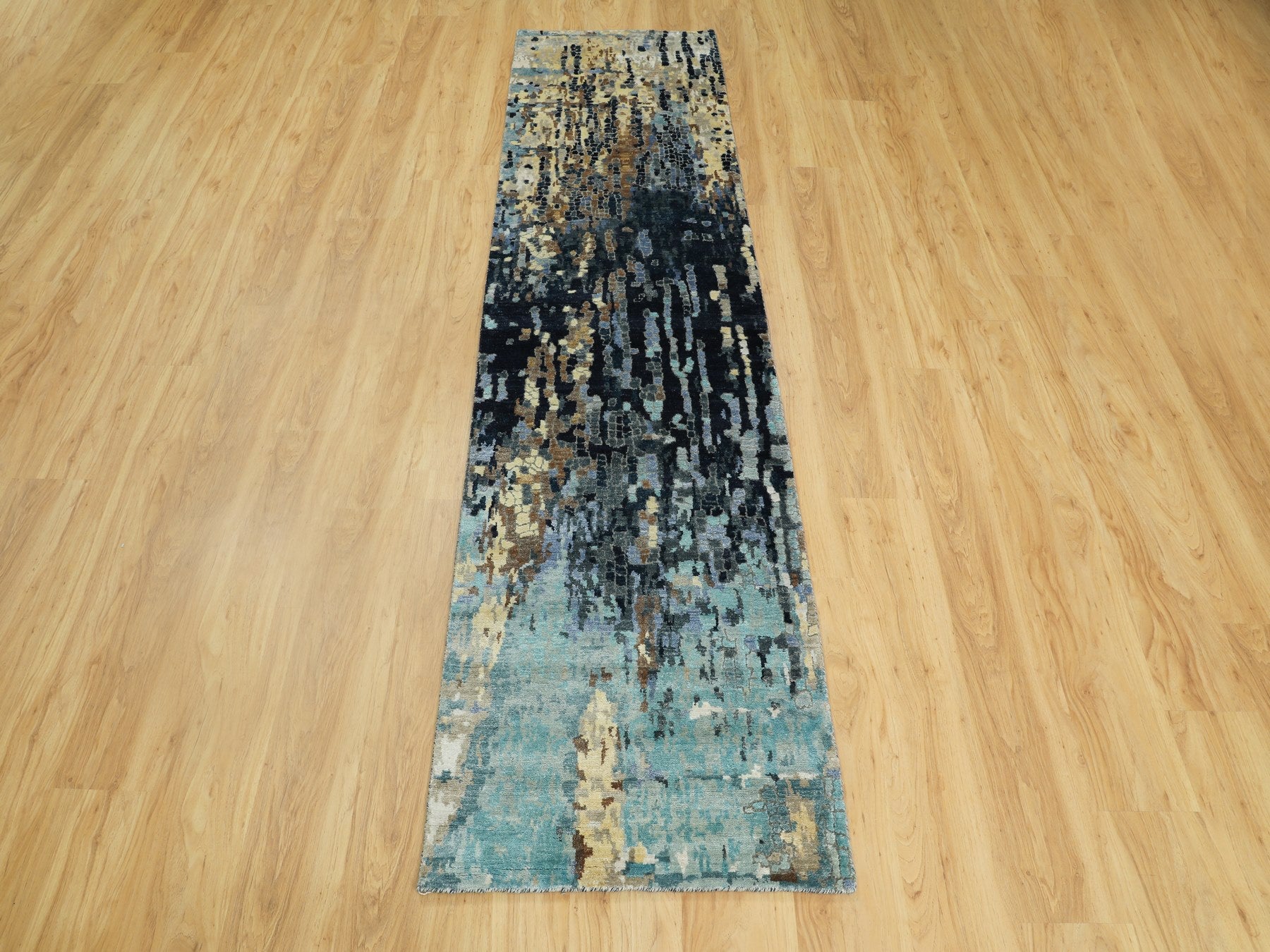 Blue 2'6" x 9'10" Modern / Contemporary Hand knotted Wool/Silk Rug - Sku: O058873