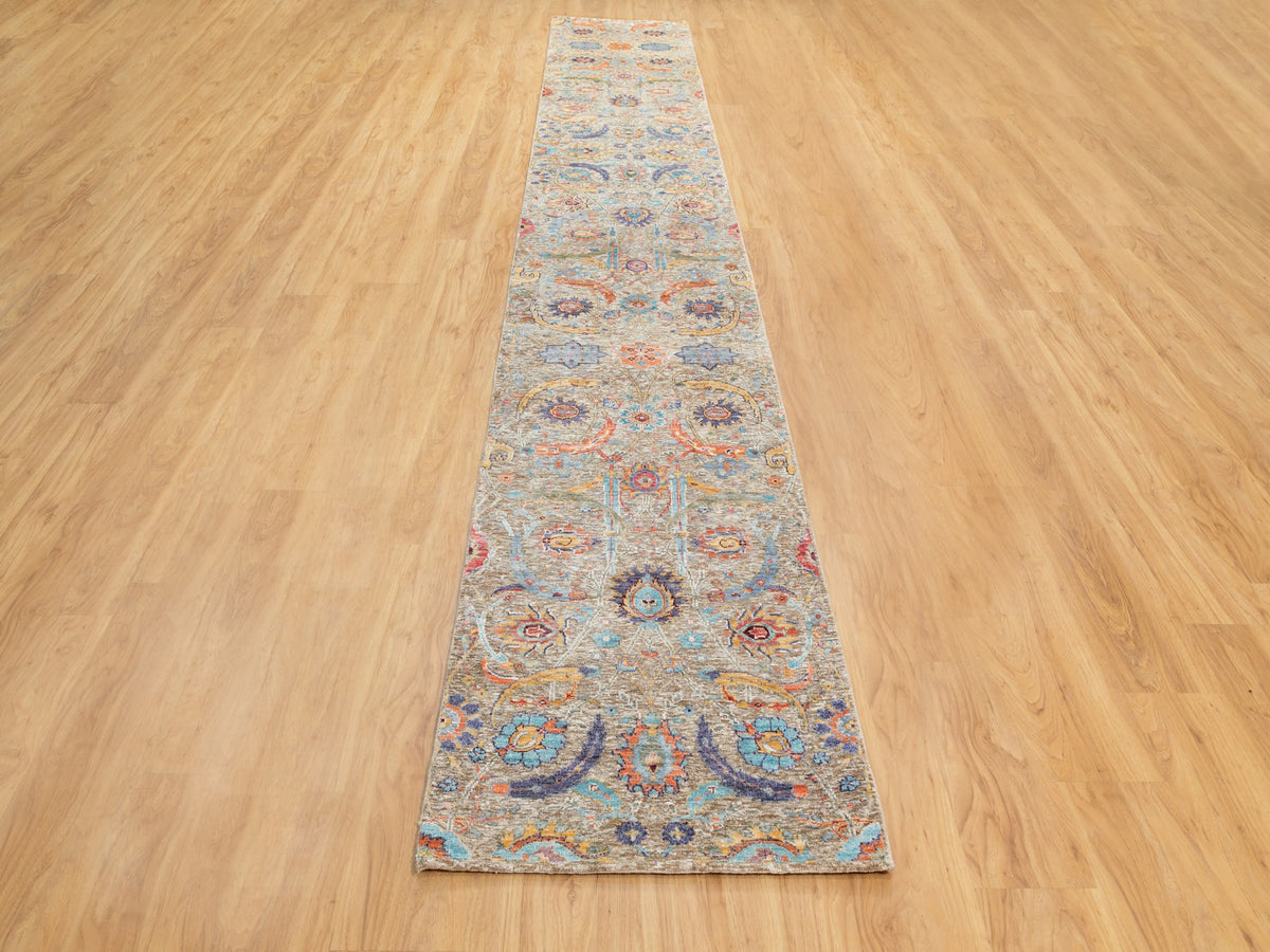 Wool / Silk hand-knotted wool/silk runner in Ivory, 2'6" x 16'4" — SKU O058966 (view 2)