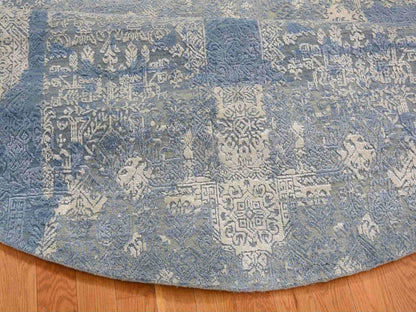 Transitional hand-knotted wool/pure silk rug in Blue, 8'1" x 8'1" — SKU O059000 (view 7)
