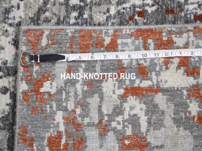 Grey 2'5" x 12'0" Modern / Contemporary Hand knotted Wool/Silk Rug - Sku: O059043