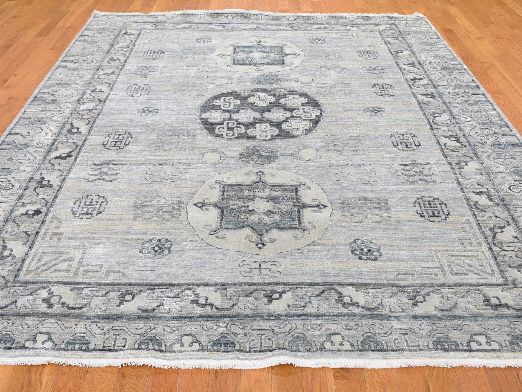 Gray 7'9" x 9'10" Wool / Silk Hand knotted Wool/Silk Rug - Sku: O059261